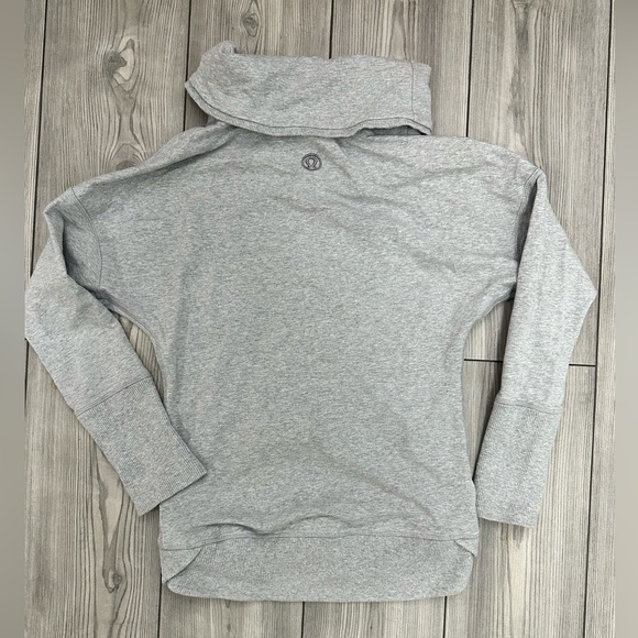 Lululemon Run Rest Day Pullover Sweater Jacket Gray size 2 - Picture 5 of 11